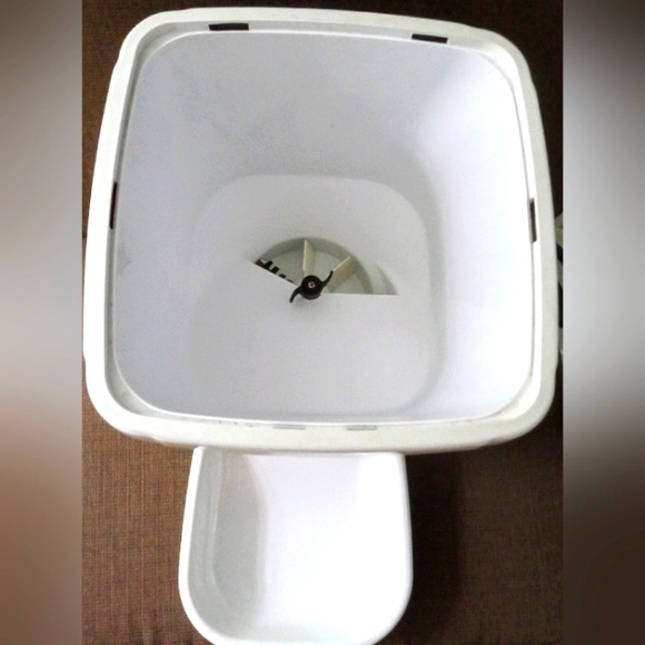 🎉 Host Pick 'Everything Pets Party' WestlinAutomatic Cat Feeder B3309 Model S - Picture 3 of 16